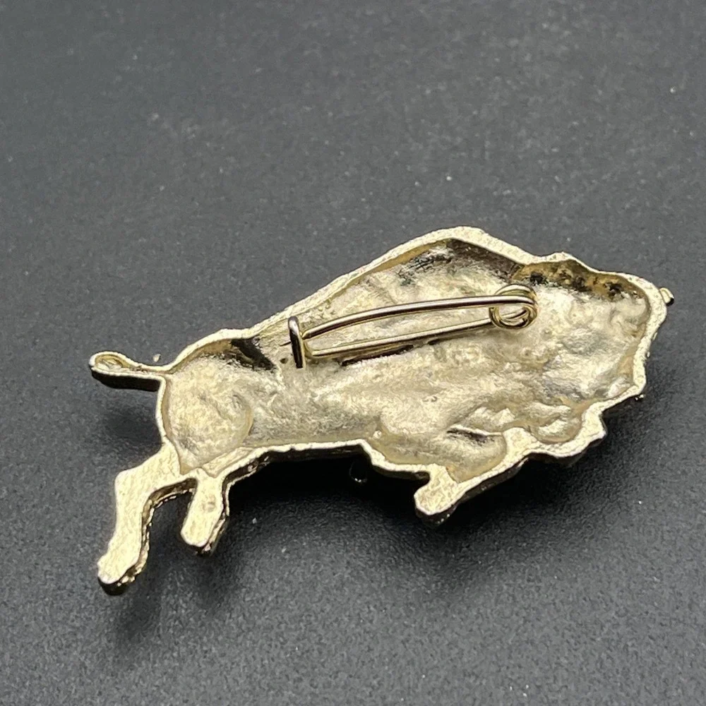 Newfoundland NFLD Canada Maple Leaf Bison‎ Buffalo Lapel Hat Pin